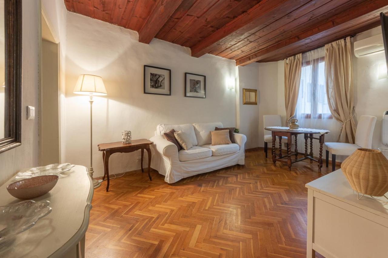 Signoria Florentine Apartment ฟลอเรนซ์ ภายนอก รูปภาพ